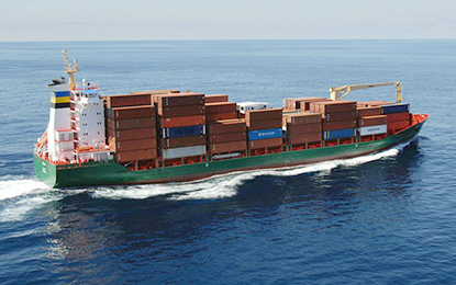 班轮公司增加运力，但集装箱被困港口